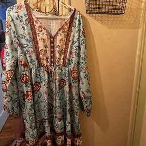 Multicolor Floral Long Sleeve dress. Worn once , just wasn’t my vibe and to big
